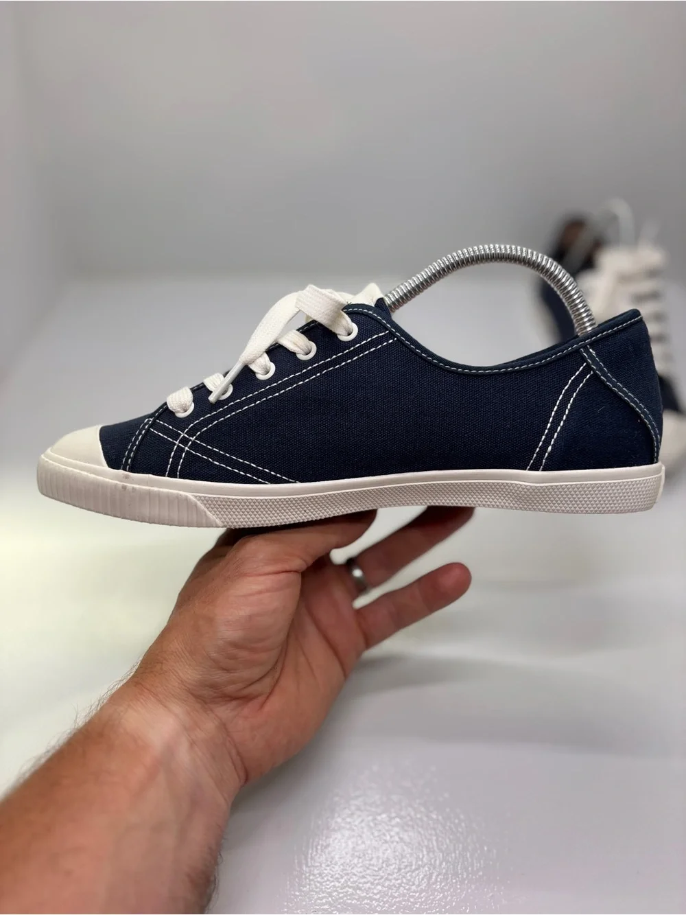 Kate Spade New York Tommi Navy Canvas Sneakers Women’s 9.5 Like New